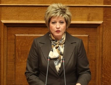 Μ. Κόλλια-Τσαρουχά: «Παραδίδω την παραίτησή μου στον Πρωθυπουργό της χώρας» (φωτο)